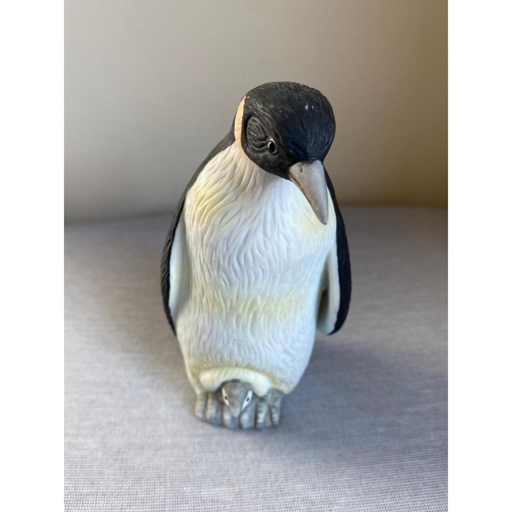 Vintage Lefton China Emperor Penguin Hand Painted Figurine 4" Tall s74